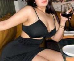 Call Girls In Clarks Inn Kaushambi ❤️8448577510 ⊹Top Escorts Service